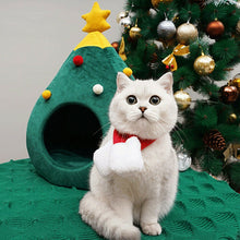 Load image into Gallery viewer, Christmas Cat House